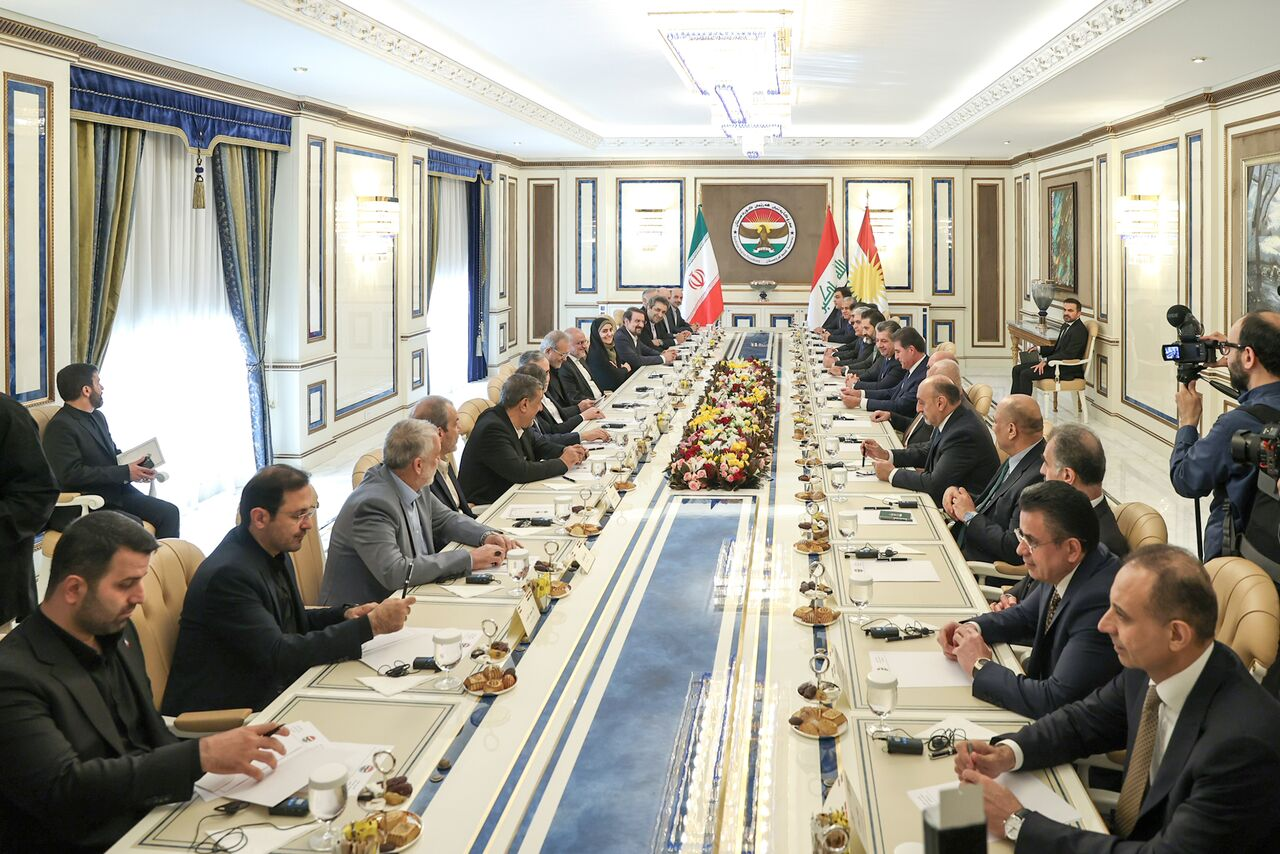 فصل جدید دیپلماسی با حضور رئیسجمهور در عراق/ سفری که چند «اولین» را رقم زد