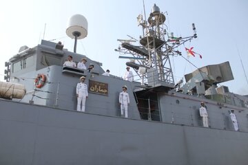 La 98e flotte de l'armée de terre et de la marine retourne en Iran