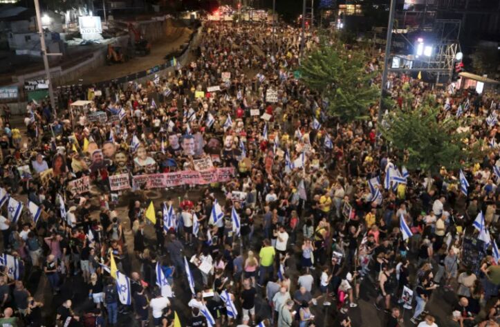 Israelis hold more anti-regime demonstrations