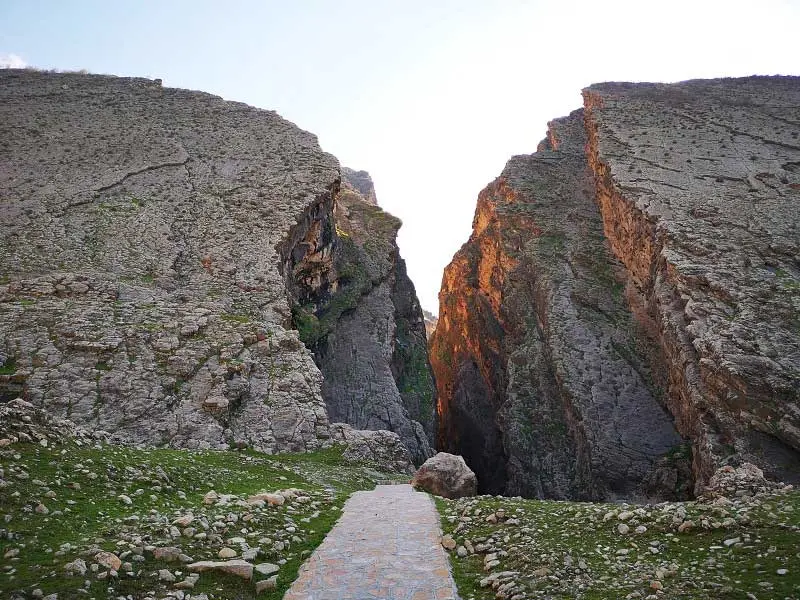 تنگه بهرام چوبین؛ دژی نفوذ ناپذیر با تاریخچهای شگفت انگیز