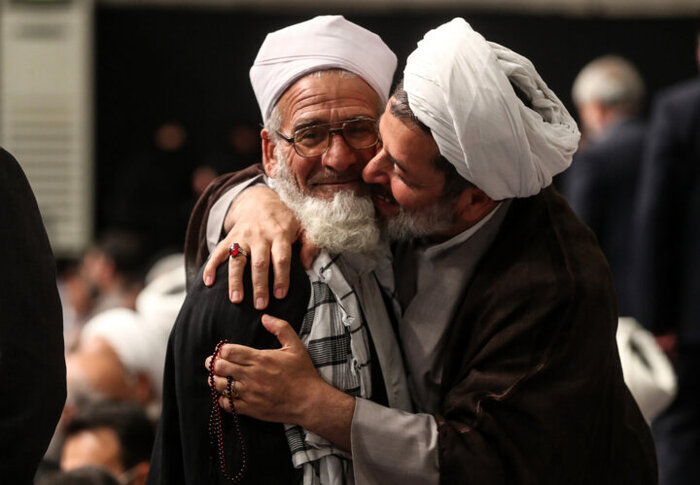 پایتخت وحدت ایران اسلامی پرچم دار وحدت بین مذاهب