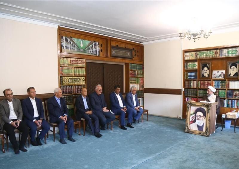 امام جمعه تبریز: فکر سرمایهدار باید توحیدی باشد امام جمعه تبریز: فکر سرمایهدار باید توحیدی باشد