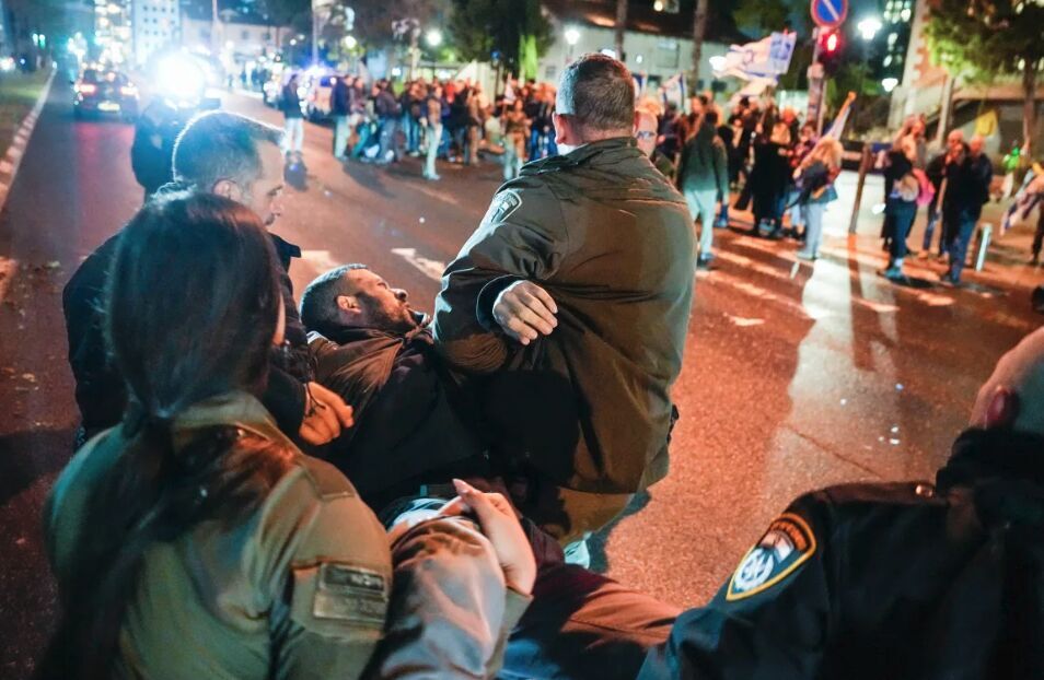 La policía del régimen sionista arresta a 15 personas en las manifestaciones en Tel Aviv