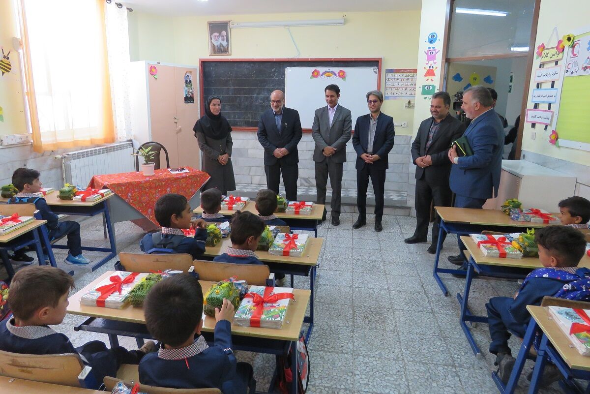 ۱۸ هزار کلاس اولی در خراسان جنوبی وارد مدرسه شدند ۱۸ هزار کلاس اولی در خراسان جنوبی وارد مدرسه شدند