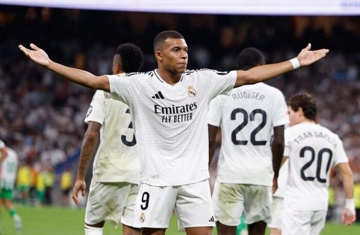 برتری لیورپول مقابل میلان با درخشش عناصر تدافعی در شب سلاخی دینامو به دست بایرنمونیخ