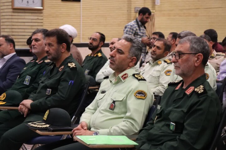 امام جمعه ایلام: ثابتقدمی در راه شهدا و رهبری، زمینهساز بالندگی کشور است