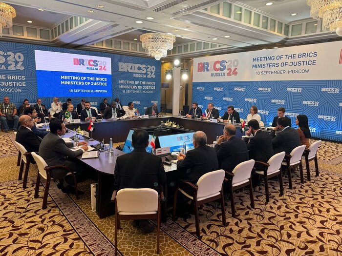 وزیر دادگستری: بریکس برای مقابله با تحریمهای یکجانبه گام بردارد