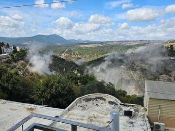 حزبالله ۹۰ موشک دیگر شلیک کرد/ قطع برق در «صفد» و زمینگیر شدن ۱۰۰ هزار صهیونیست + فیلم