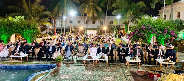 Joint table between Iran and Pakistan at the food and cooking festival in Karachi + photo