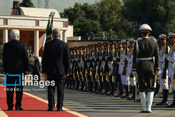 Seeing off Iran's president to New York