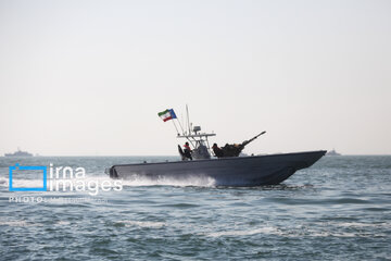 Iran's Navy parade in Bandar Abbas