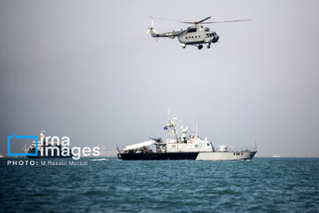 Iran's Navy parade in Bandar Abbas