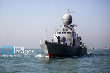 Iran's Navy parade in Bandar Abbas