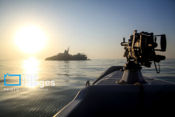 Iran's Navy parade in Bandar Abbas