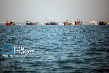 Iran's Navy parade in Bandar Abbas