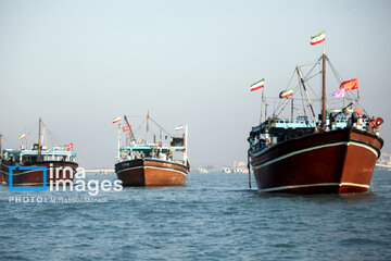 Iran's Navy parade in Bandar Abbas