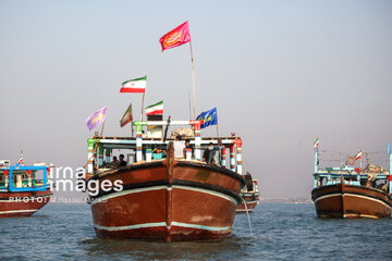 Iran's Navy parade in Bandar Abbas