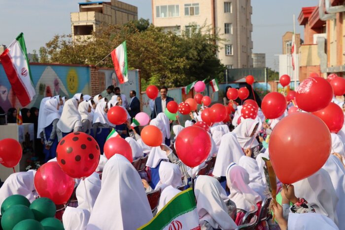 ۵۲ هزار دانش‌آموز مراغه بازگشایی مدارس را جشن گرفتند