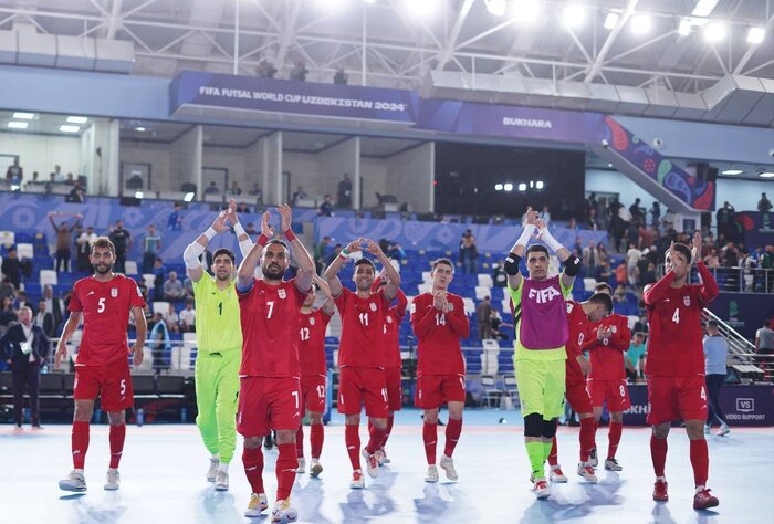 صدرنشینی ایران در گروهی جام جهانی فوتسال در روز تمامیت خواهی نکونام به روش کیروش