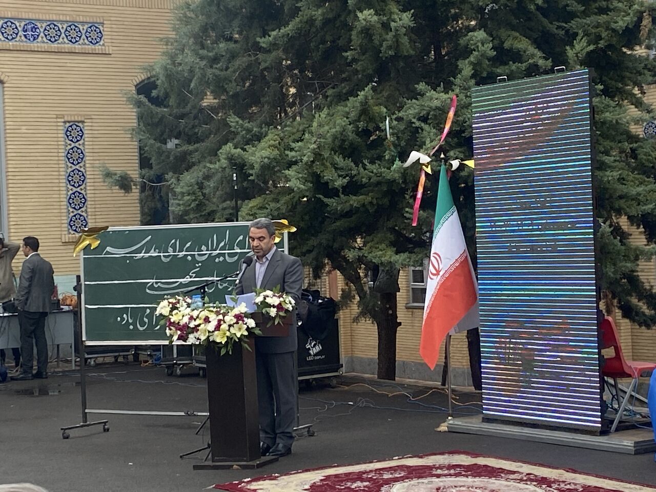 معاون وزیر: تربیت ۱۶.۵ میلیون دانش آموز نیازمند همکاری خانه و مدرسه است معاون وزیر: تربیت ۱۶.۵ میلیون دانش آموز نیازمند همکاری خانه و مدرسه است