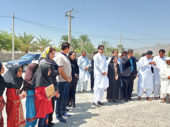 کلنگ ساخت مدرسه ۶ کلاسه خیرساز روستای سرگرانی نیکشهر به زمین زده شد