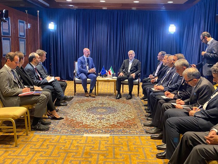 سومین دیدار پزشکیان در نیویورک؛ گفتوگو با رئیس شورای اروپا + عکس و فیلم