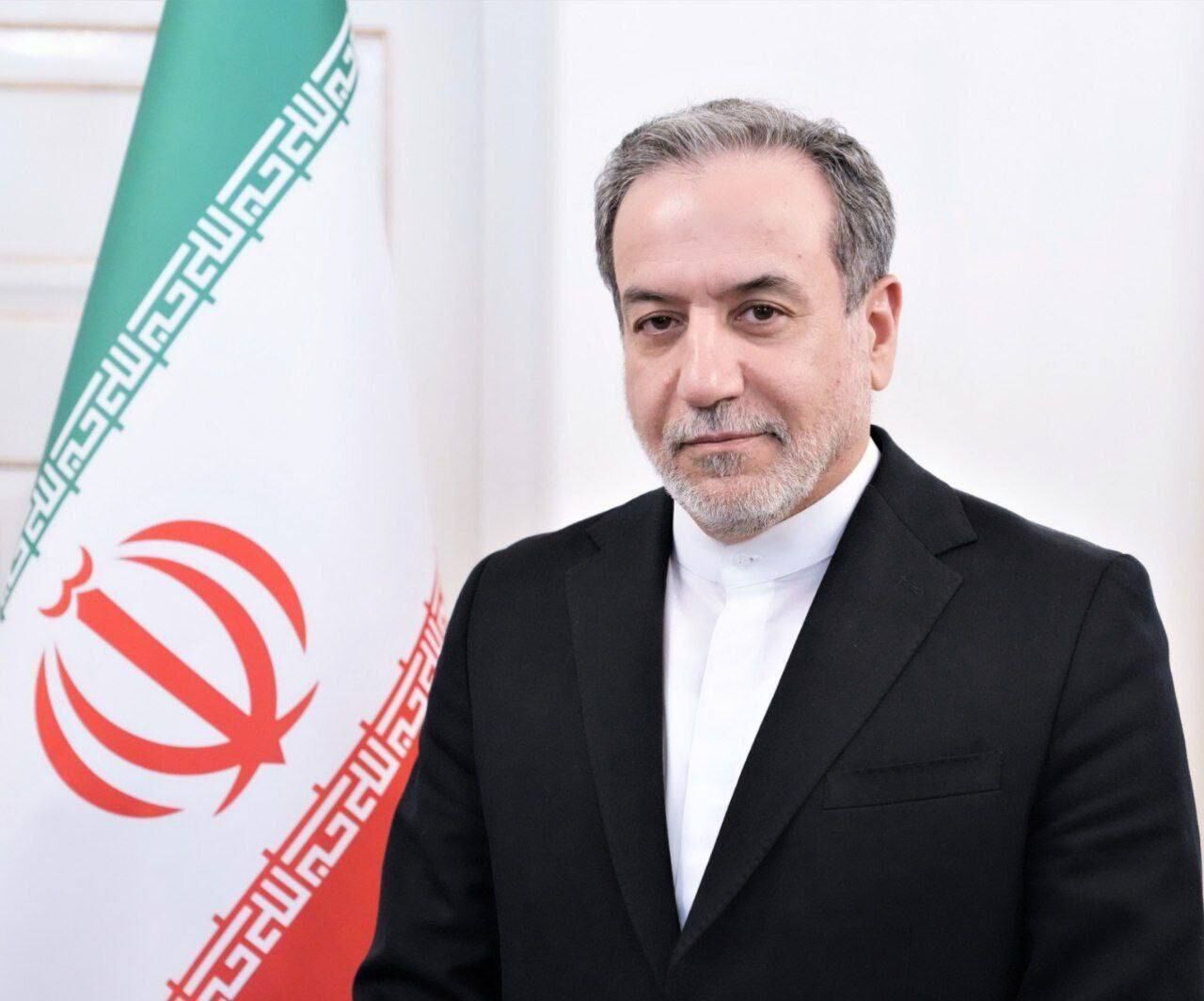 Iran eyeing strong region through regional cooperation: FM Araghchi