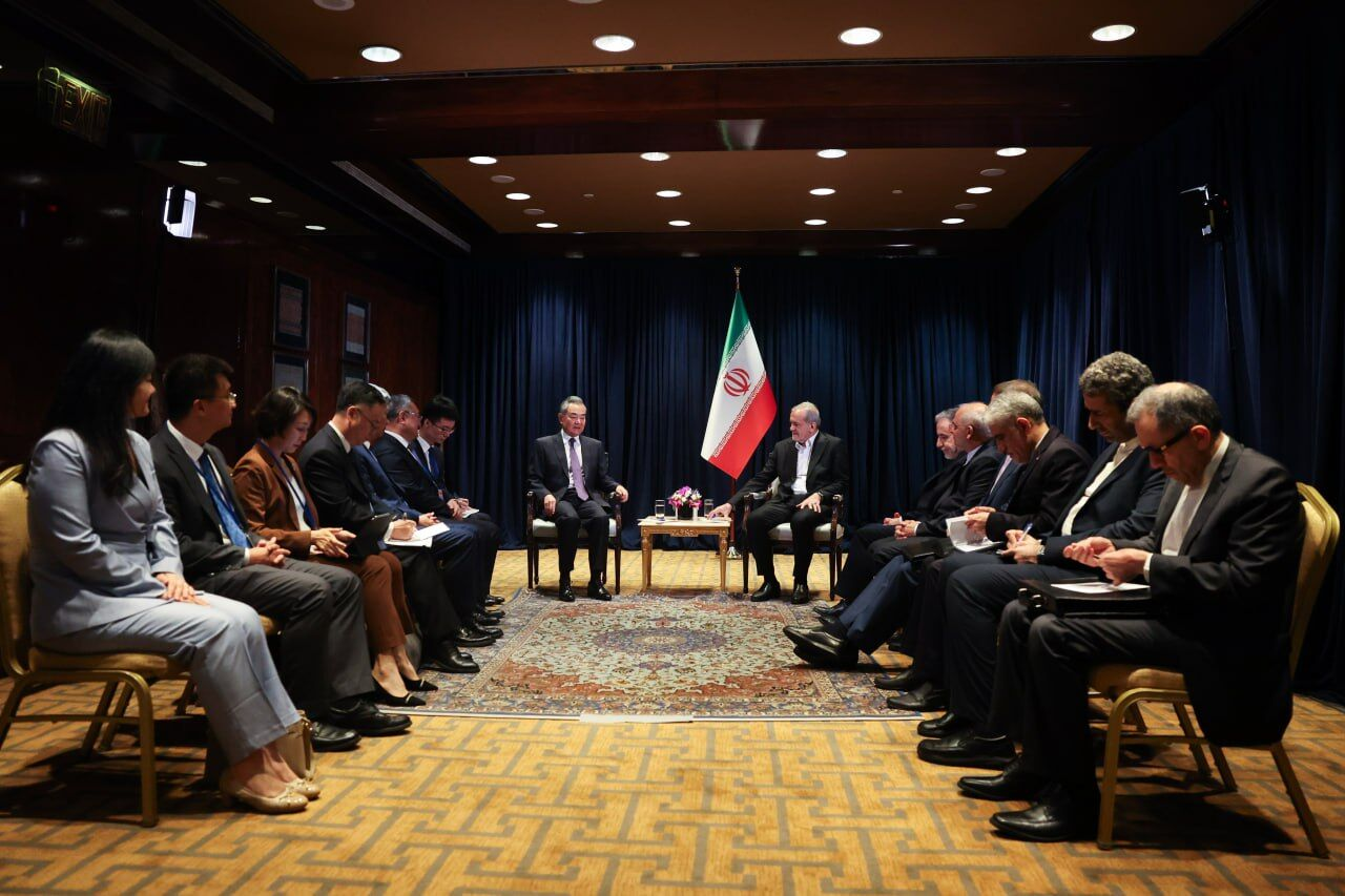 تیر حاشیهسازان صهیونیست علیه پزشکیان به سنگ خورد/ روز حمایت رئیسجمهور از غزه و لبنان