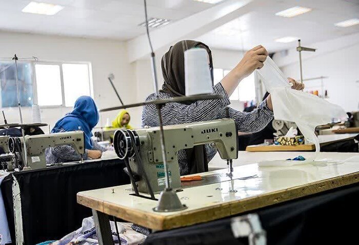 کارگرِ تُهیدست از «نام» و «نان» 6 کارگرِ تُهیدست از «نام» و «نان»