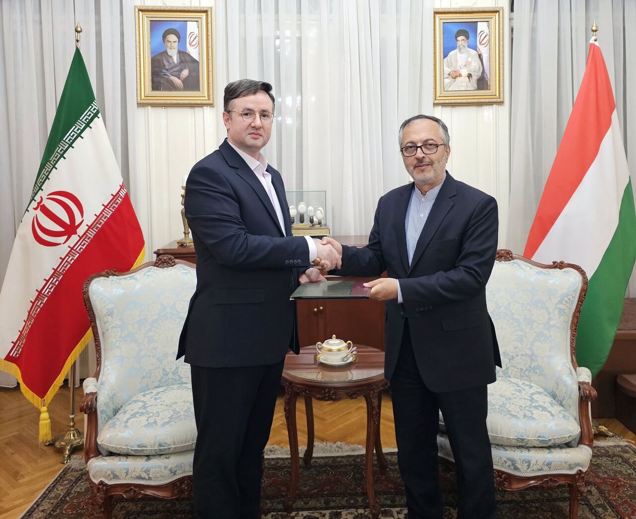 Iran's first commercial attaché begins mission in Hungary