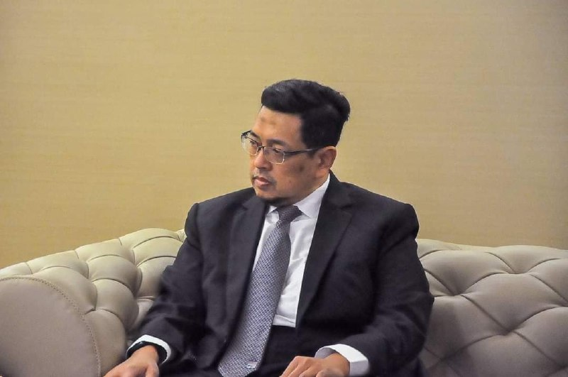 دانشگاهیان از برج عاج خود خارج شوند