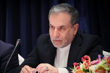 عراقچی: عملیات موشکی ایران بر اساس ماده ۵۱ منشور ملل متحد و حق دفاع مشروع بود