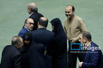 La sesión abierta del Parlamento iraní