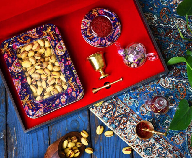 چرا هدیه دادن بیش از یک رسم است؟