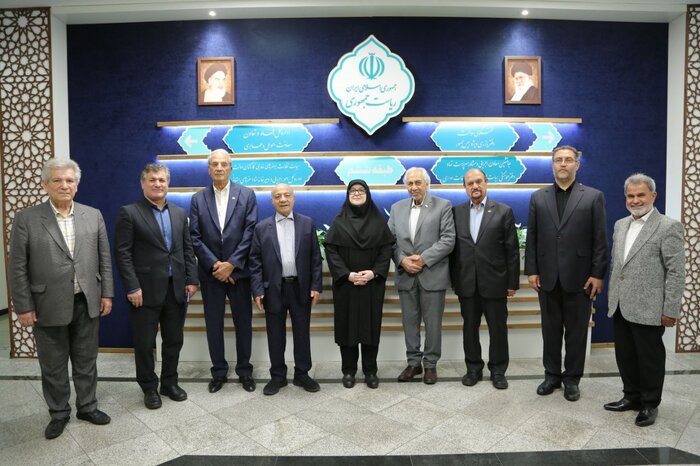 مهاجرانی: خادم خیرین هستم/ خیرین بیشتر از مدرسه، فرهنگ میسازند