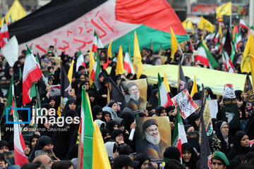 Demonstration in Mashhad to condemn Zionist regime's crimes