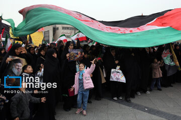 Demonstration in Mashhad to condemn Zionist regime's crimes