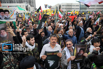 Demonstration in Mashhad to condemn Zionist regime's crimes