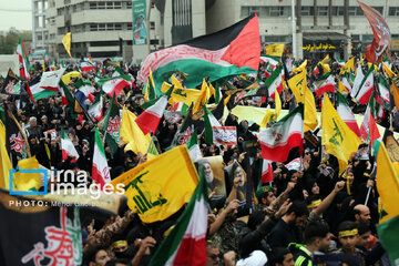 Demonstration in Mashhad to condemn Zionist regime's crimes