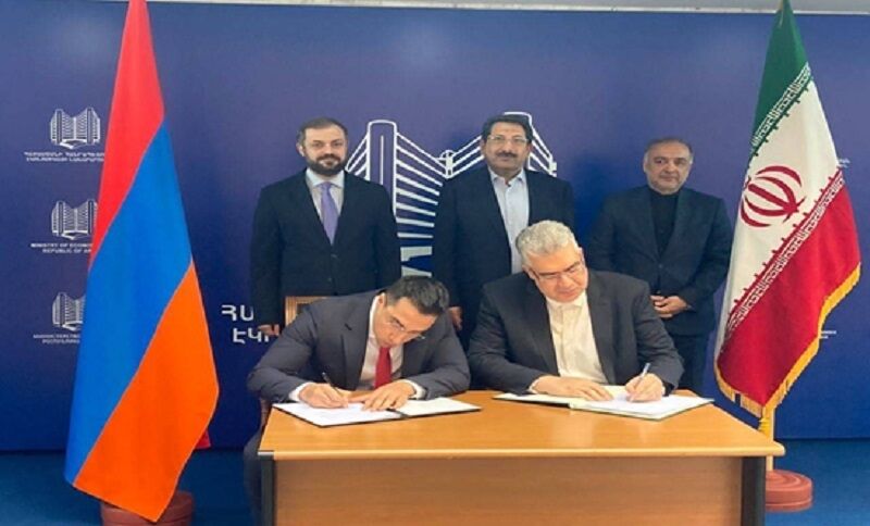 Iran and Armenia sign barter trade agreement