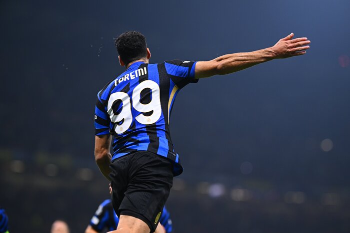 ۶ هزار کامنت در تمجید از طارمی؛ این جواهر را تا ابد نگه دارید