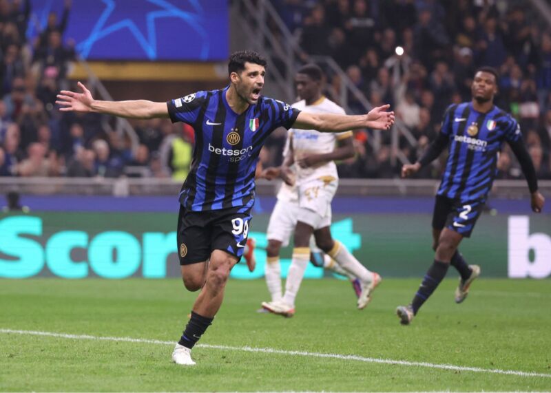 افتخاری دیگر برای ستاره ایرانی اینتر؛ طارمی با نمره عالی بهترین بازیکن زمین شد افتخاری دیگر برای ستاره ایرانی اینتر؛ طارمی با نمره عالی بهترین بازیکن زمین شد