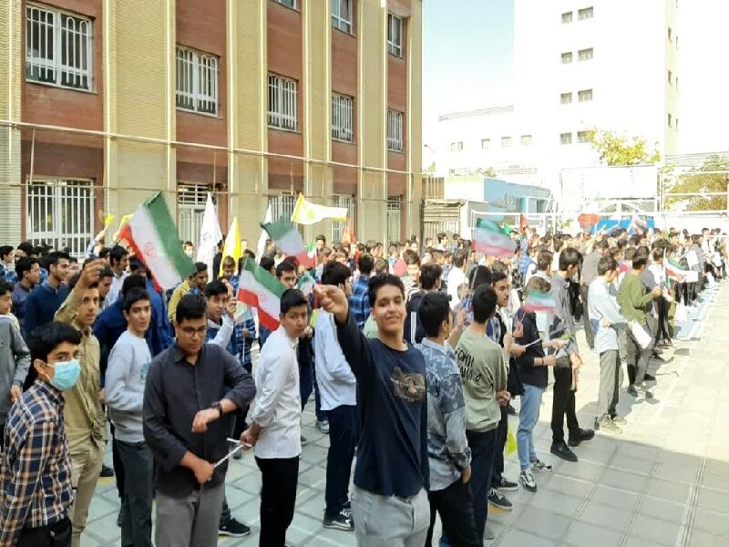 زنگ «آغاز نصرالله» در مدارس خراسان رضوی طنین‌انداز شد