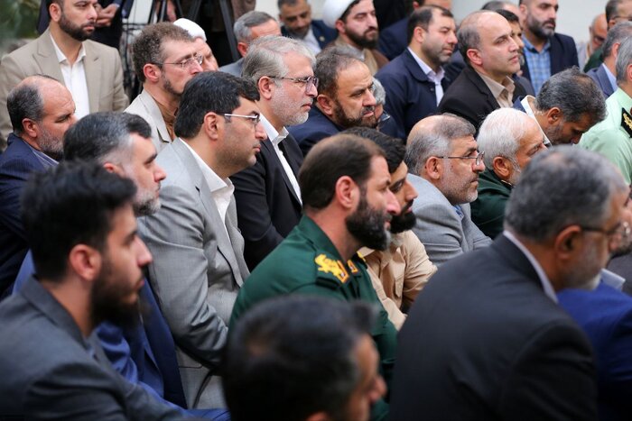 رهبر معظم انقلاب: مردم مازندران از لحاظ فداکاری همهجانبه برای انقلاب اسلامی شاخص هستند