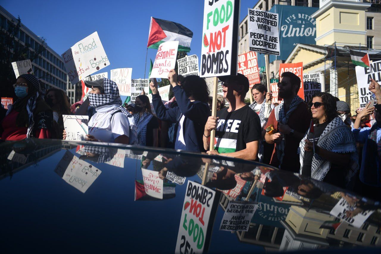 فلسطین اور لبنان کے حامی نے وائٹ ہاؤس کے سامنے خود کو آگ لگا لی