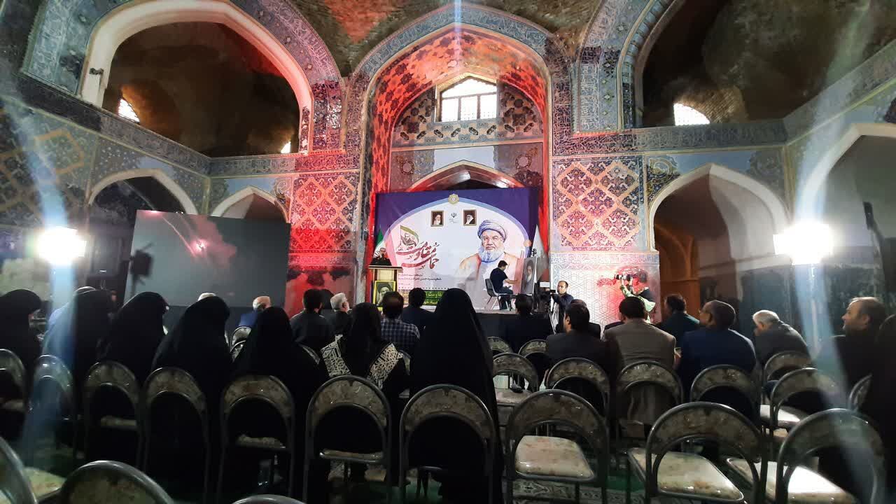 فرمانده سپاه عاشورا: امید بستن به دشمن راه حل مشکلات نیست فرمانده سپاه عاشورا: امید بستن به دشمن راه حل مشکلات نیست