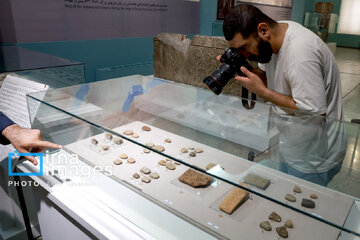 Pezeshkian unveils Achaemenid tablets returned from US