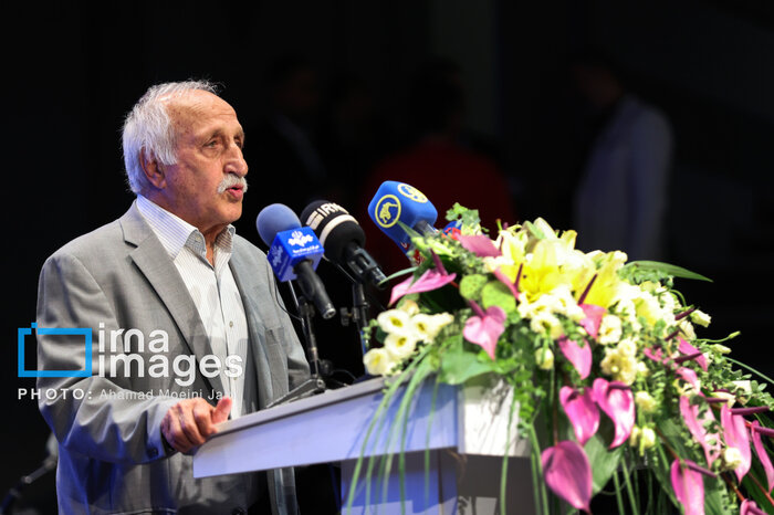 برزگر: بهتر بود رقابت زارع و معصومی در خارج از ایران برگزار شود/ داوران هم اشتباه دارند