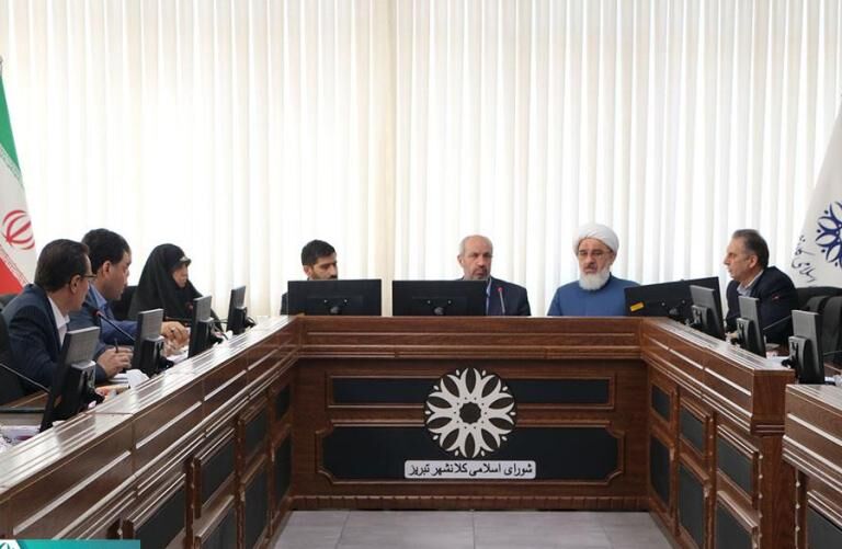 شهرداری تبریز پیش از تسویه بدهیهای خود پروژه جدیدی را شروع نکند شهرداری تبریز پیش از تسویه بدهیهای خود پروژه جدیدی را شروع نکند