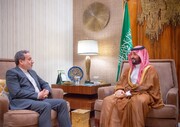 Araghchi und Bin Salman betonen die Bedeutung der Entwicklung bilateraler Beziehungen